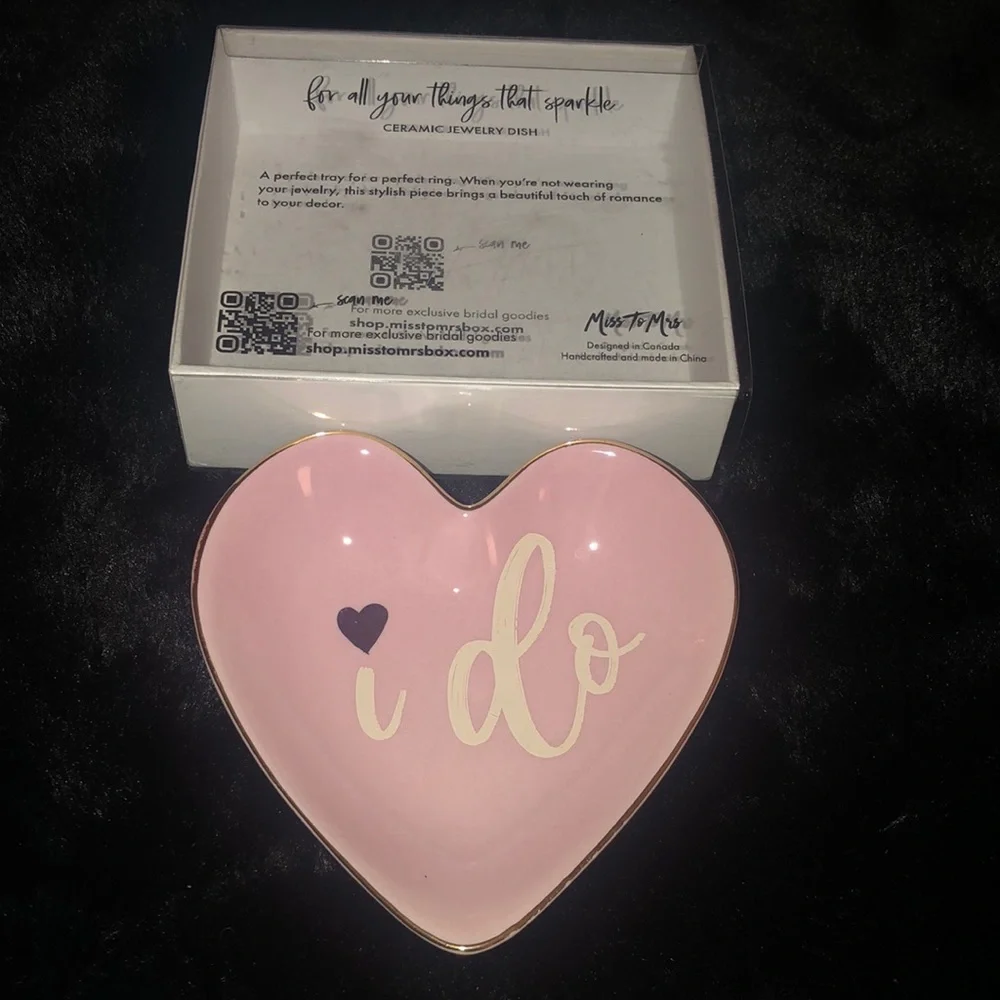 I Do‎  Ceramic Jewelry Ring trinket heart dish